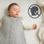 Copertine e sacchi nanna: come riconoscere quelli anti soffocamento senza sbagliare
